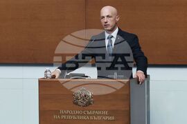 Парламент - заседание - Коста Стоянов