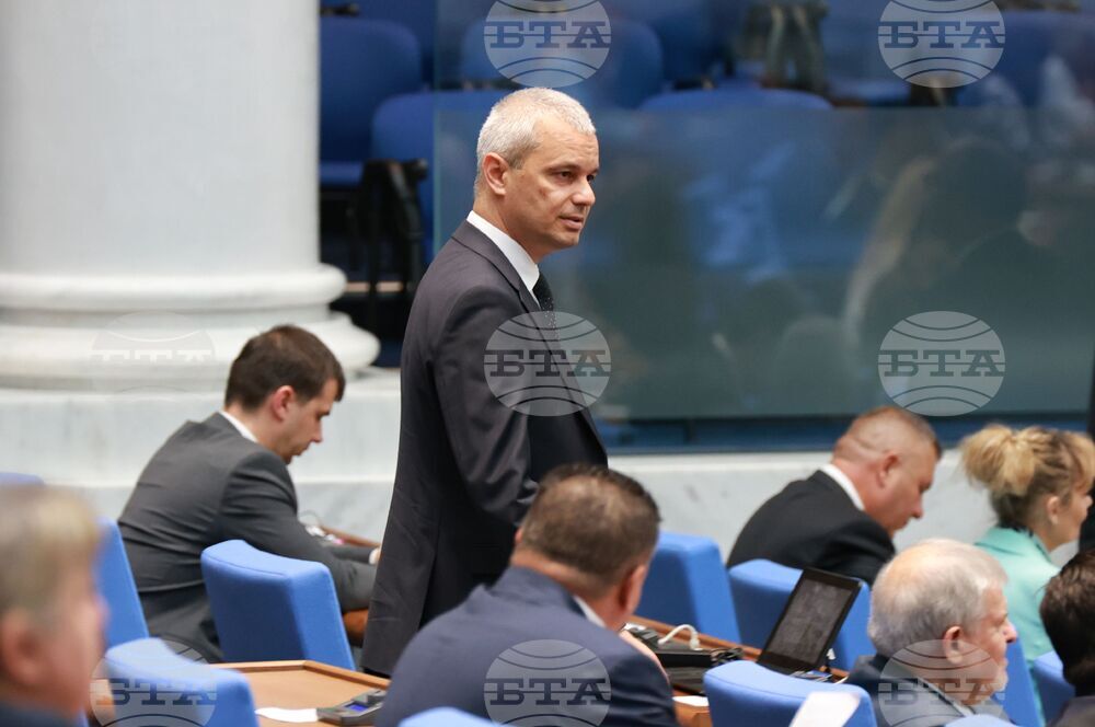 Парламент - заседание - Костадин Костадинов