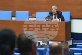 Парламент - заседание - Владимир Малинов