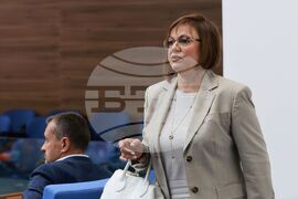 Парламент - заседание - Корнелия Нинова