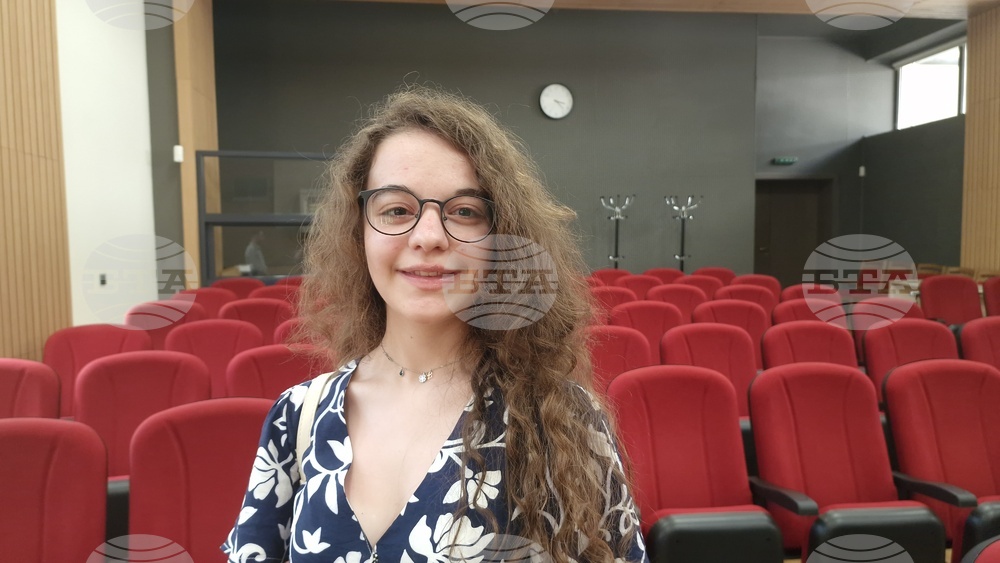 Троянската театрална школа „Нюанси“ подновява стажантската си програма
