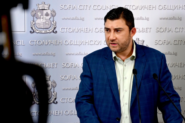 Очаквам от "Спаси София" да направят обещаното от тях, иначе само ще се правят на опозиция, каза общинският съветник Карлос Контрера