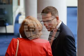 Парламент - заседание