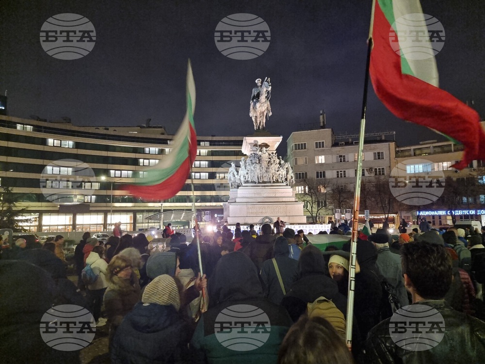 Протест срещу хартиенана бюлетина