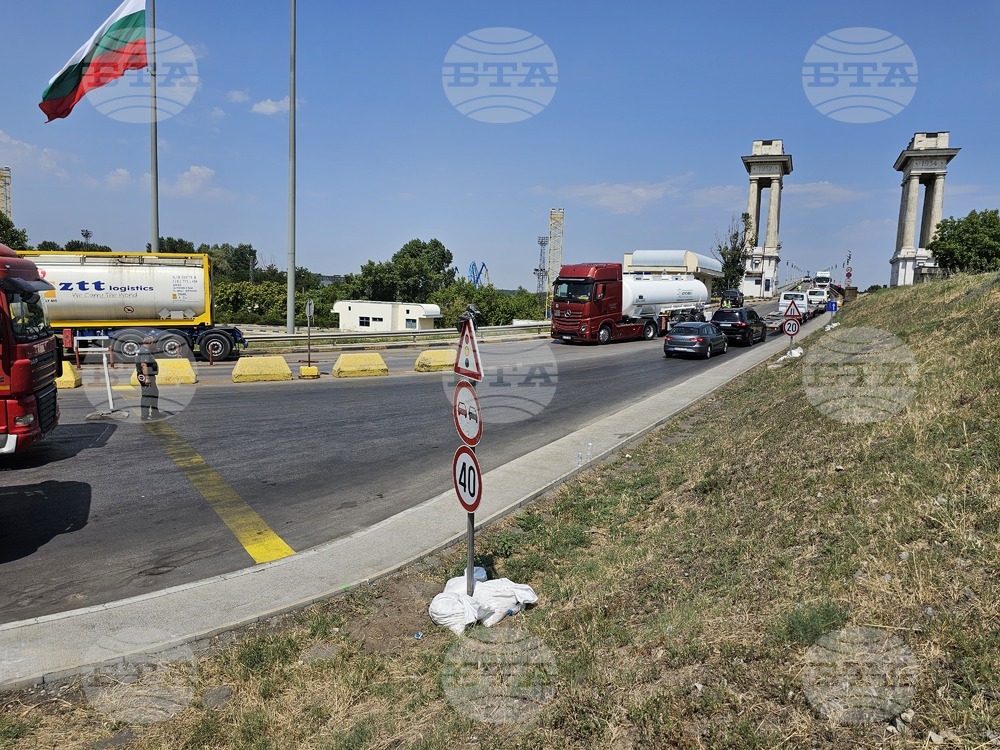 Vehicles Wait 1 to 4 Minutes at Danube Bridge Ruse