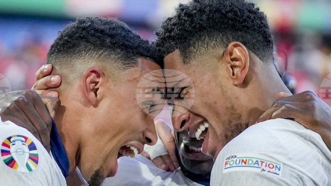 Джуд Белингам защити Трент Алекзандър-Арнолд след освиркванията в Ливърпул