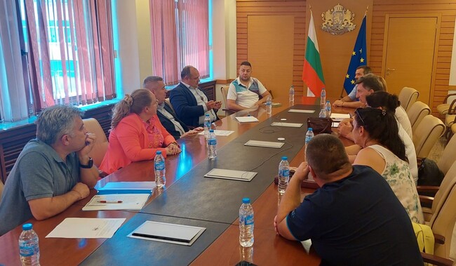 МЗХ подкрепя исканията на фермерите относно пашата на животни