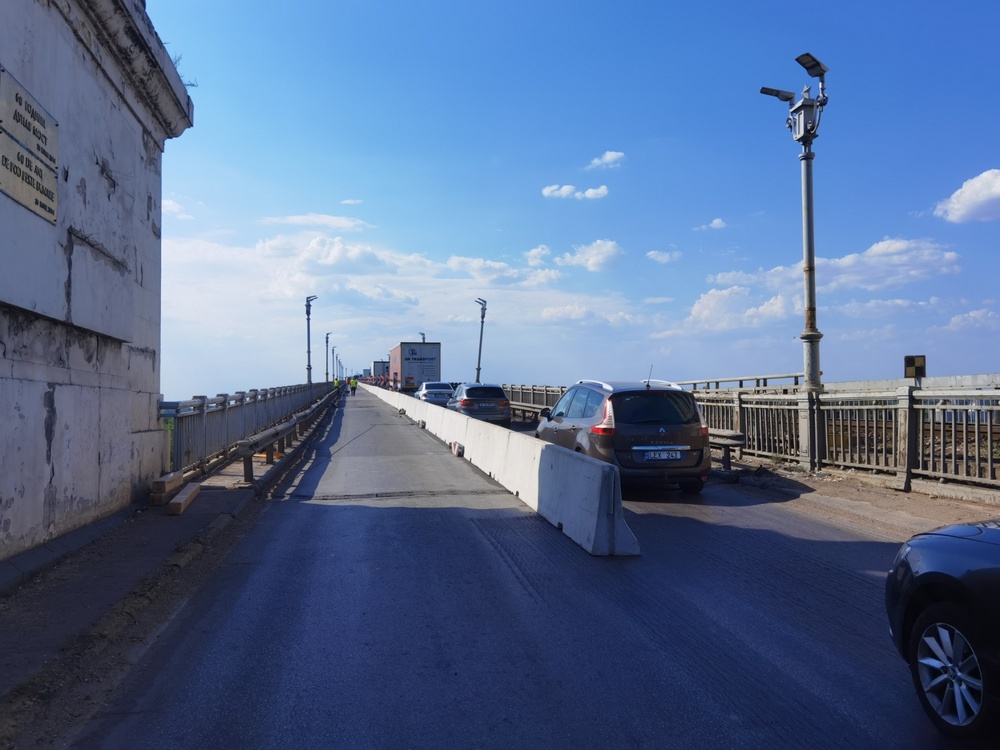 Ruse-Giurgiu Danube Bridge Crossed by Some 1,300 Trucks on Their Way out of Bulgaria in 24 Hours