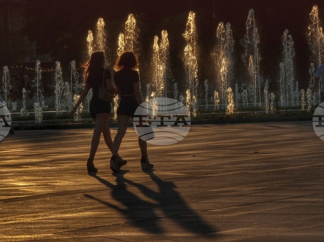 Топло време