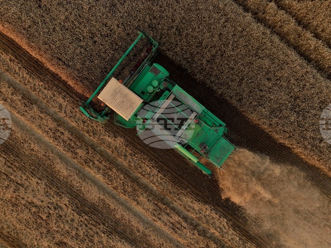 Пазарът на основни селскостопански машини показва спад у нас през третото тримесечие, докато в Италия и Великобритания тръгва нагоре, според данни