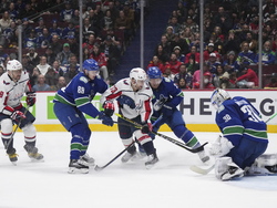 Capitals Canucks Hockey