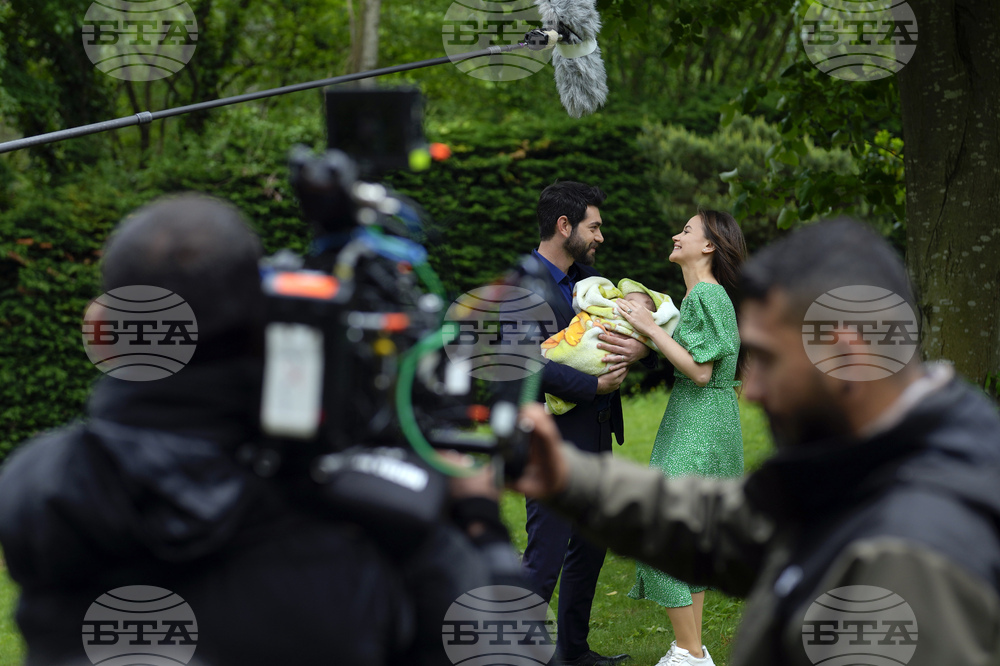 Турска актриса е била отстранена от сериал на държавната телевизия заради подкрепата си за бойкота на опозицията