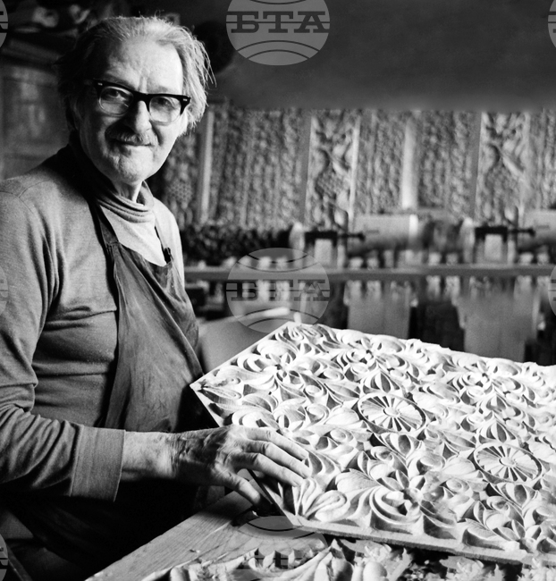 Петър Кушлев - художник дърворезбар