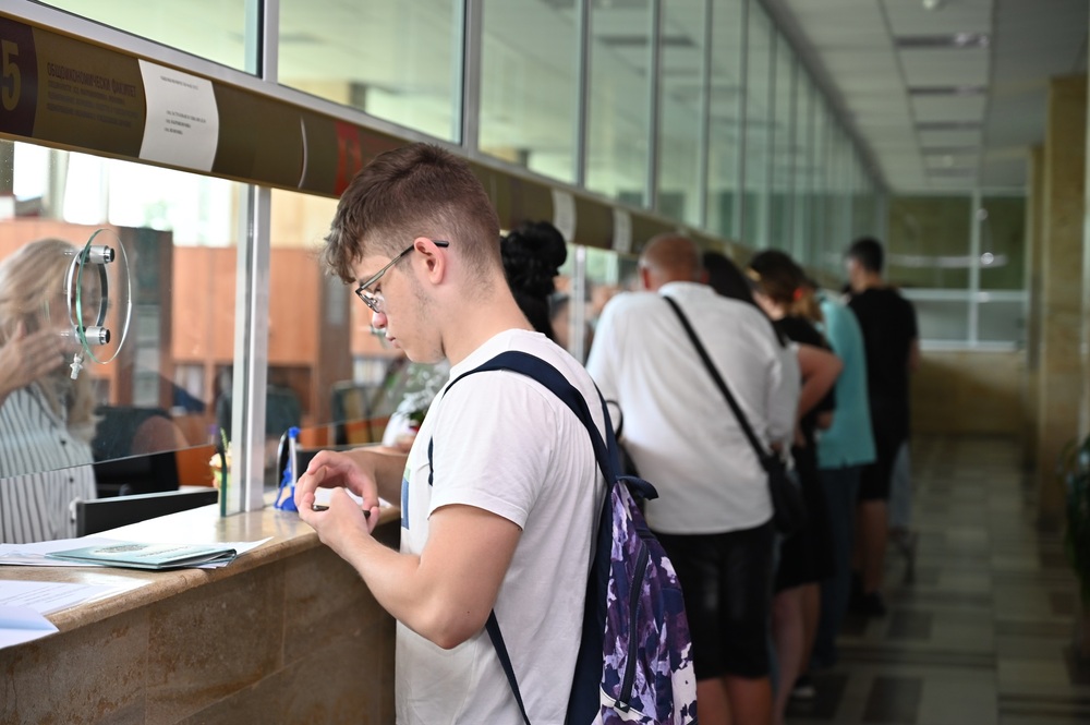 На 16 юли УНСС обявява второто класиране за незаети и непотвърдени места 