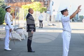 Бургас - „Бриз - 2024“ - Румен Радев - посрещане