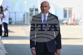 Бургас - „Бриз - 2024“ - Румен Радев - посрещане