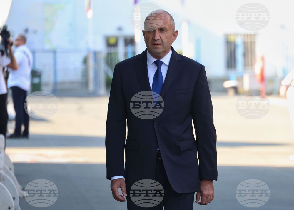 Бургас - „Бриз - 2024“ - Румен Радев - посрещане