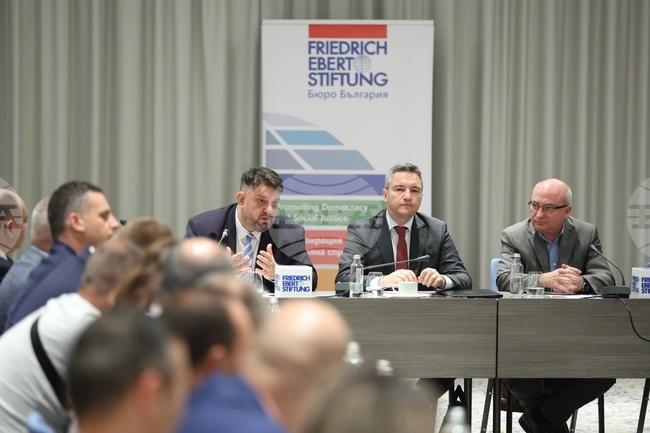 Дискусия - „(Р)еволюция на лявото: пътят пред България“