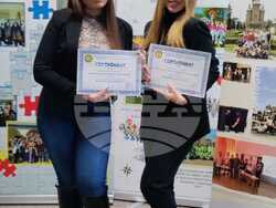 Представяне на ученици от Професионална гимназия по икономика - Сливен на Национално ученическо състезание по Митнически и данъчен контрол