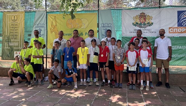  Община Русе: Повече от 80 деца се включиха в Държавното отборно първенство по тенис за момчета в Русе