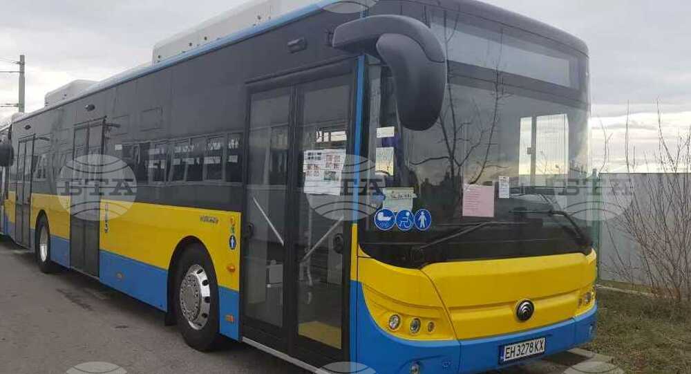 В Плевен първи в градския транспорт ще ползват електронни карти за пътуване учениците и студентите