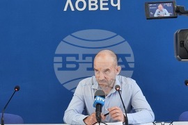 Национален пресклуб на БТА Ловеч - Стефан Тихолов - председател на Общински съвет - пресконференция