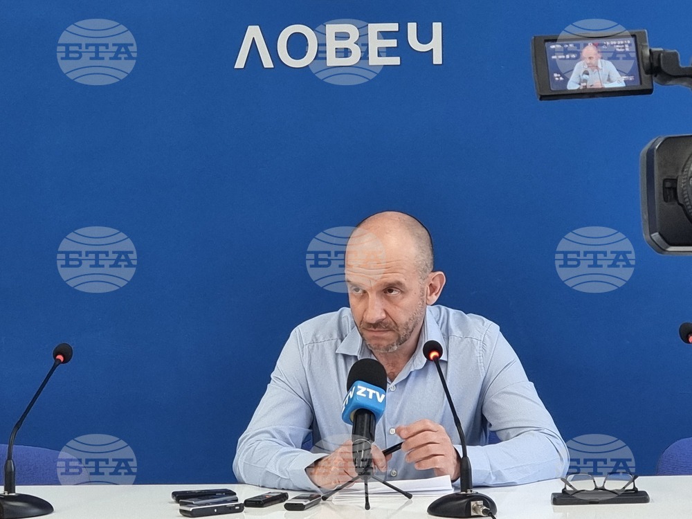 Национален пресклуб на БТА Ловеч - Стефан Тихолов - председател на Общински съвет - пресконференция