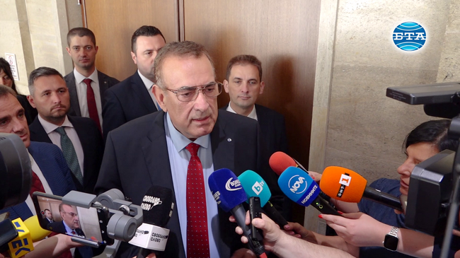 Ние бихме проявили разум и готовност за диалог, нека да видим каква програма биха поставили като цели, каза Джевдет Чакъров за втория мандат