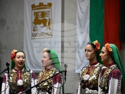 Кметът на Благоевград Илко Стоянов и Н.Пр. Мартина Фийни, посланик на Ирландия в България наградиха заслужили журналисти в конкурса „Сърце и слово срещу наркотиците“