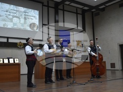 Кметът на Благоевград Илко Стоянов и Н.Пр. Мартина Фийни, посланик на Ирландия в България наградиха заслужили журналисти в конкурса „Сърце и слово срещу наркотиците“