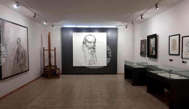 Плевен - Светлин Русев - дарение