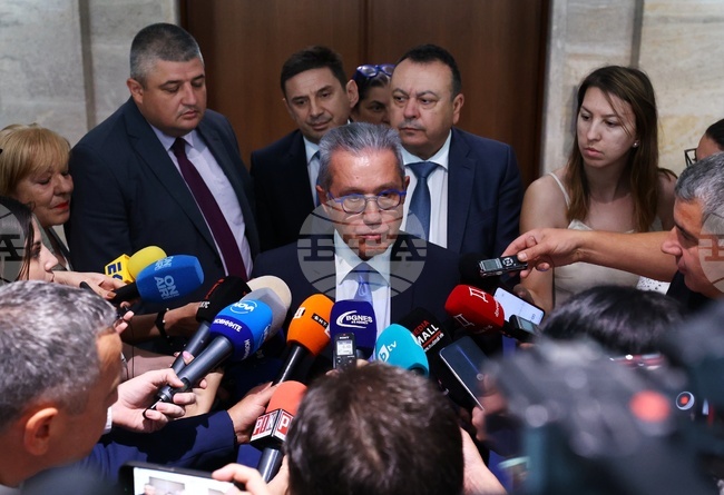 Народни представители от ДПС - брифинг