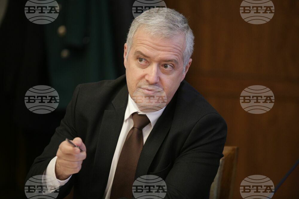 Парламент - Комисия по външна политика