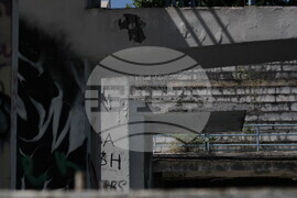 Изоставен плувен комплекс - разруха