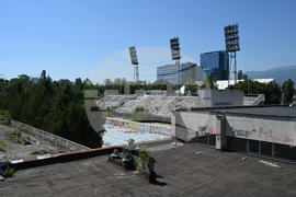 Изоставен плувен комплекс - разруха