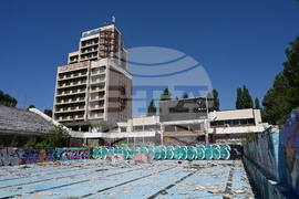 Изоставен плувен комплекс - разруха