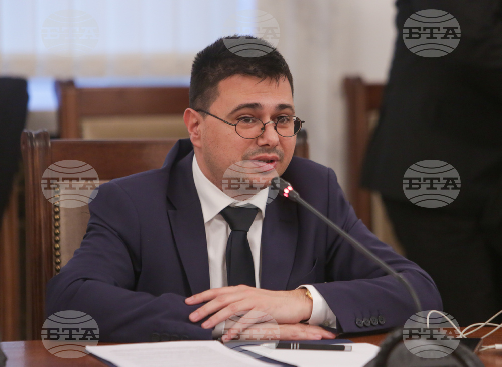 Парламент - Временната комисия за разглеждане на въпросите с недостига и високите цени на дървата