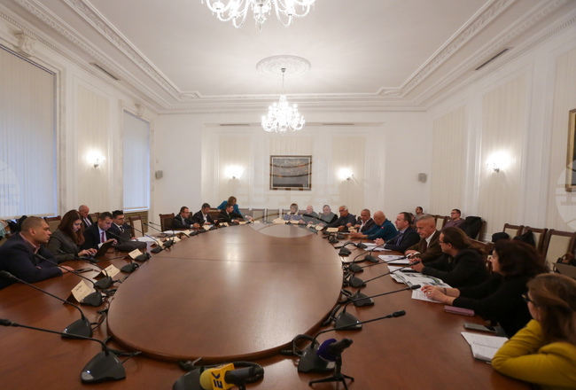 Парламент - Временна комисия за разглеждане на въпросите с недостига и високите цени на дървата