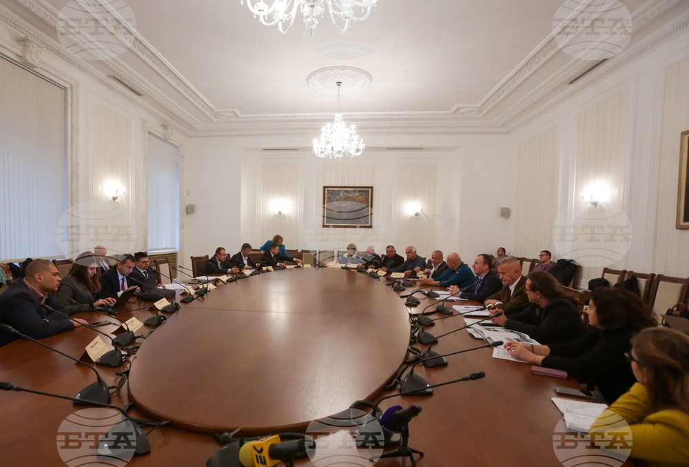 Парламент - Временната комисия за разглеждане на въпросите с недостига и високите цени на дървата