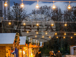 Столична община организира тържествено запалване на светлините на коледната елха със спектакъл пред Народния театър и светлинно шоу