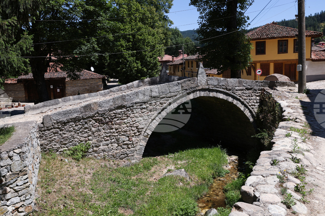 Дебютното издание на състезанието по планинско бягане "Първа пушка“ се организира в Копривщица на Деня на народните будители