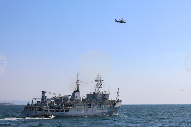 Турция е засякла 275 съмнителни обекта във водите на Черно море от началото на войната в Украйна