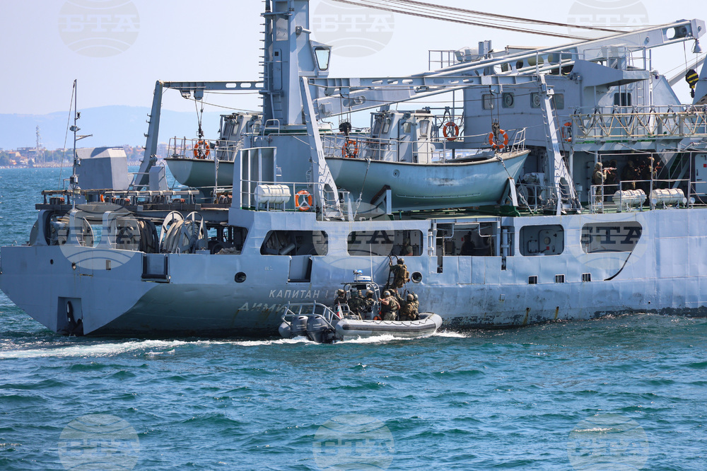 Бургас - Черно море - „Бриз - 2024“ - военни демонстрации