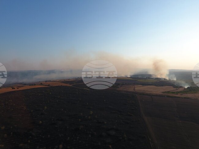 Активираха системата BG-ALERT заради пожара край село Лесово в област Ямбол