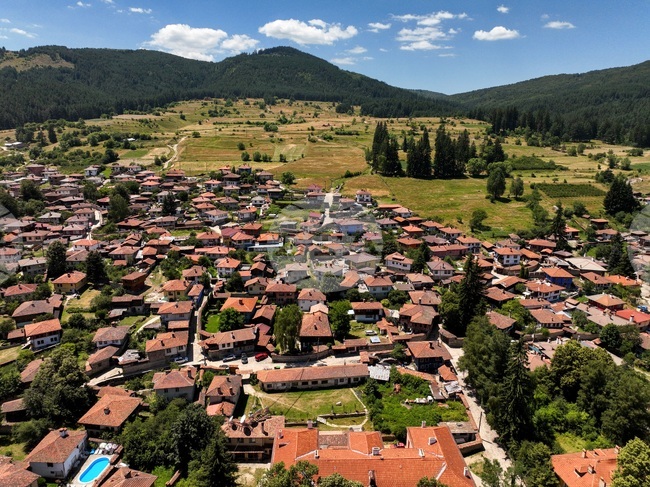 Областната дирекция на МВР в София е сформирала оперативен щаб, който да следи за сигурността по време на националния събор в Копривщица