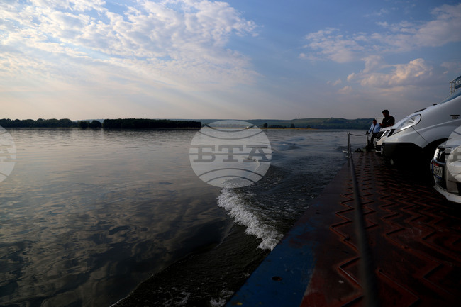 Oryahovo-Bechet Ferry between Bulgaria and Romania Temporarily Closed due to Strong Wind 