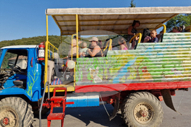 Село Клисура - сафари - туристическа атракция