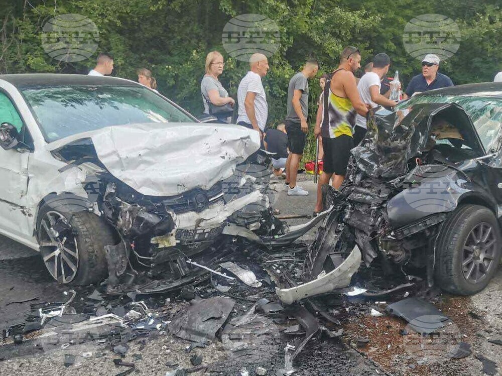 Заради катастрофа с трима пострадали е въведена временна организация на движението на главния път за „Маказа“ в района на чернооченското село Патица