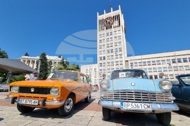 Габрово - изложение - ретро автомобили