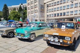 Габрово - изложение - ретро автомобили